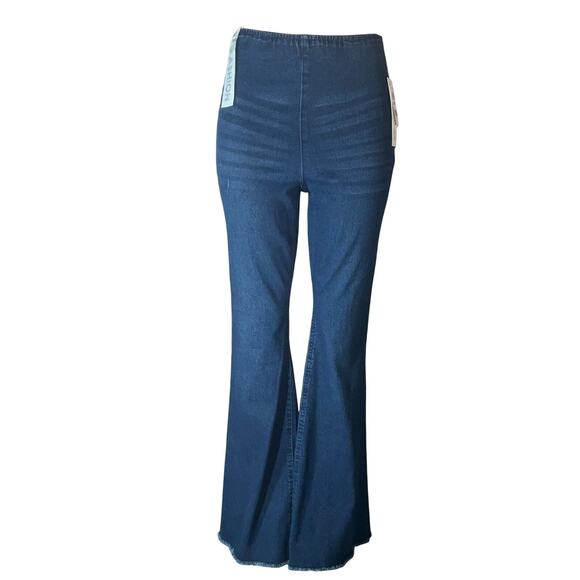 Tinseltown Women's Pull-on Frayed-Hem FlareLeg Denim Jeans Dark Wash SIZE 11 NWT - Picture 1 of 6